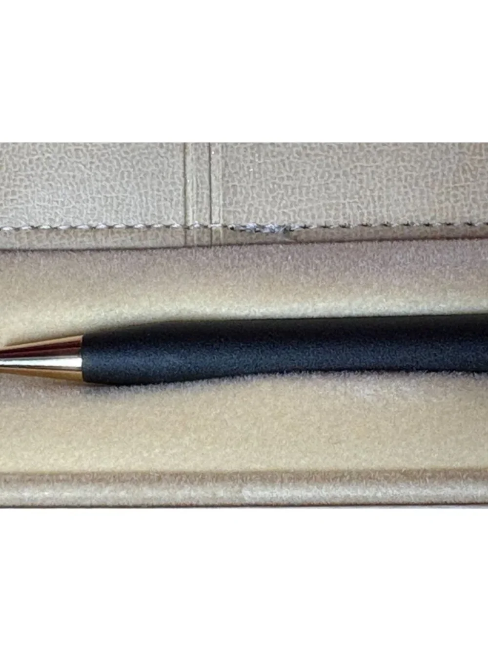 Vtg Cross Ladies Classic Black Ball Pen 2542 
